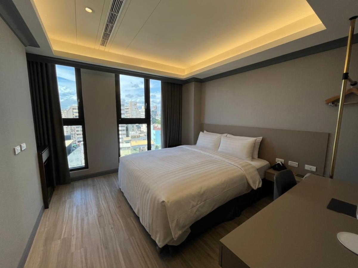 Q21 Hotel Kaohsiung Buitenkant foto