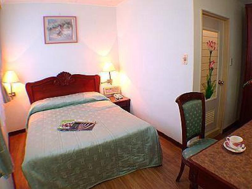 Q21 Hotel Kaohsiung Buitenkant foto