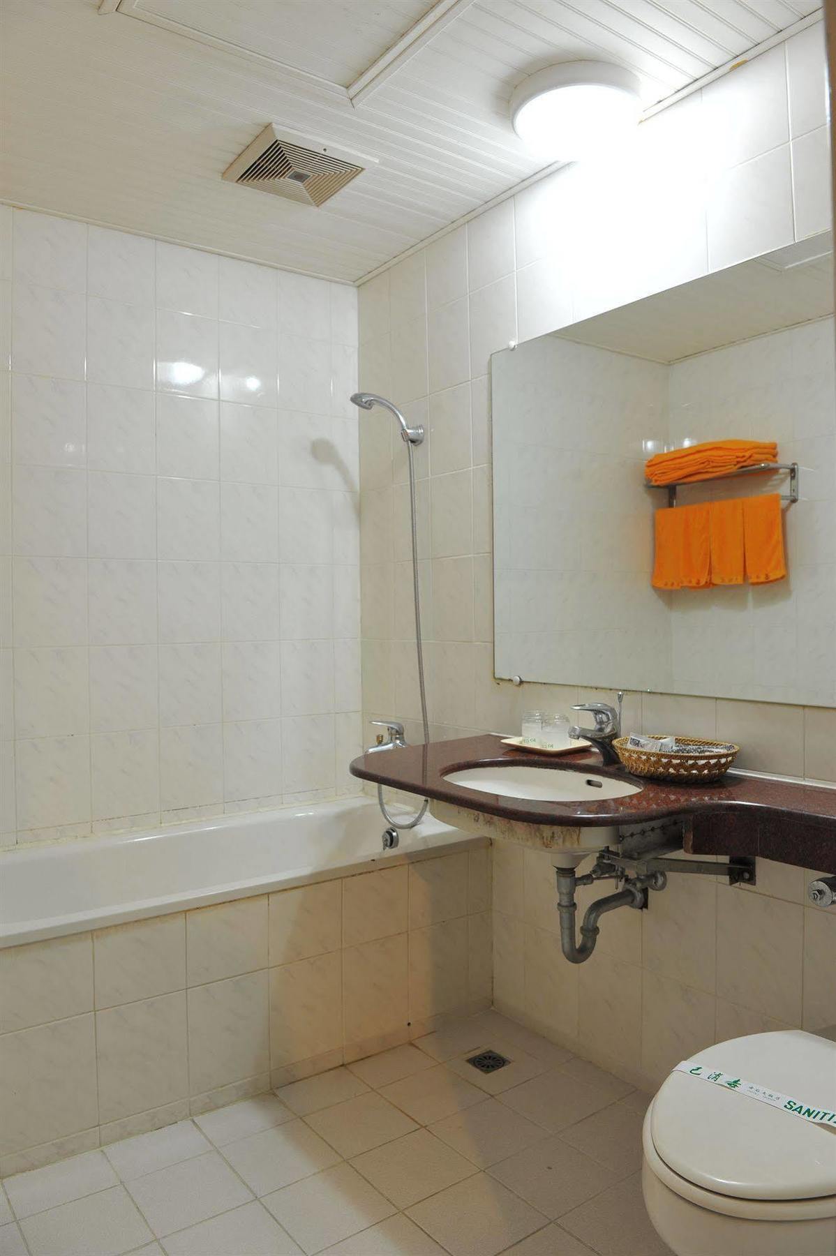 Q21 Hotel Kaohsiung Buitenkant foto