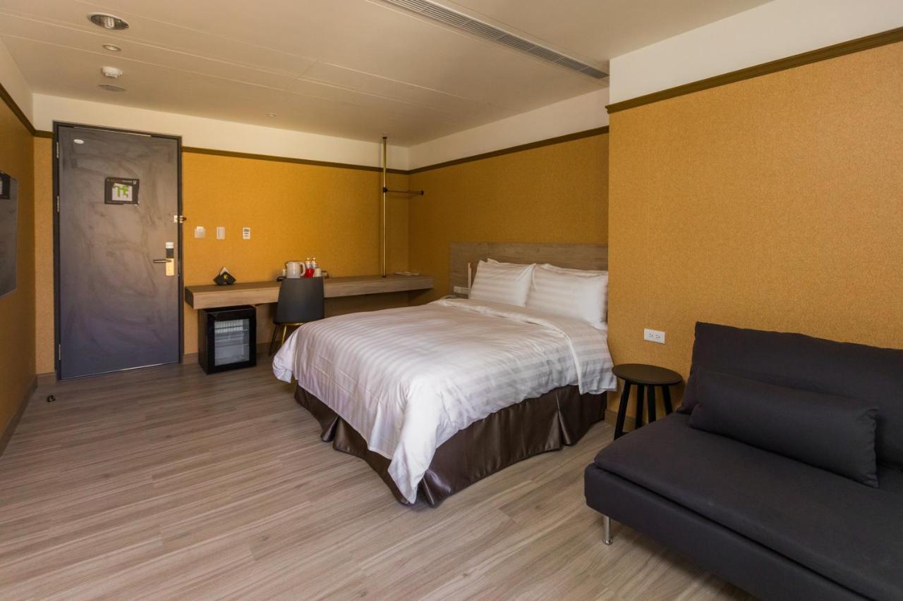 Q21 Hotel Kaohsiung Buitenkant foto