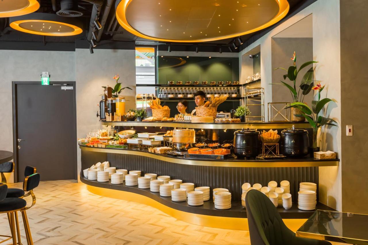 Q21 Hotel Kaohsiung Buitenkant foto