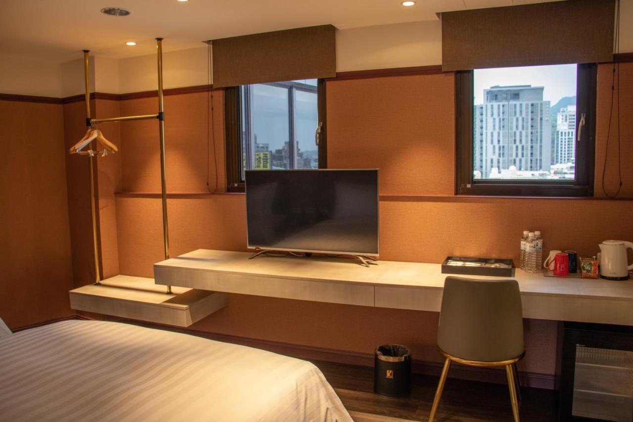 Q21 Hotel Kaohsiung Buitenkant foto